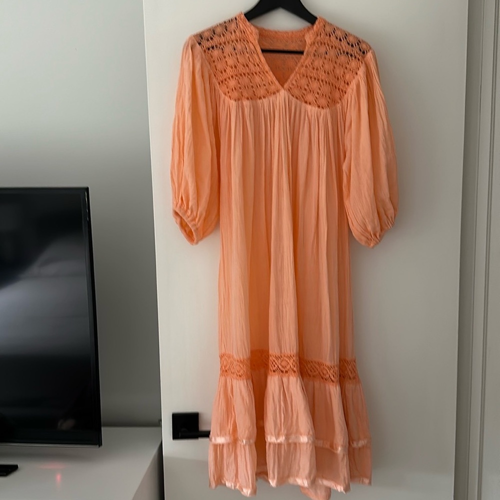 Vintage cotton gauze peach tired dress with hand crochet details